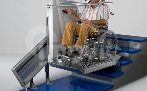 Straight stairchase Platform lift wheelchair