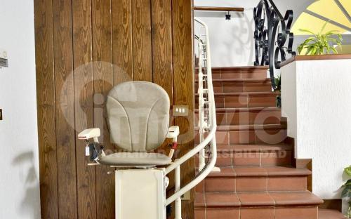 Curved Stairlift chair Dunia